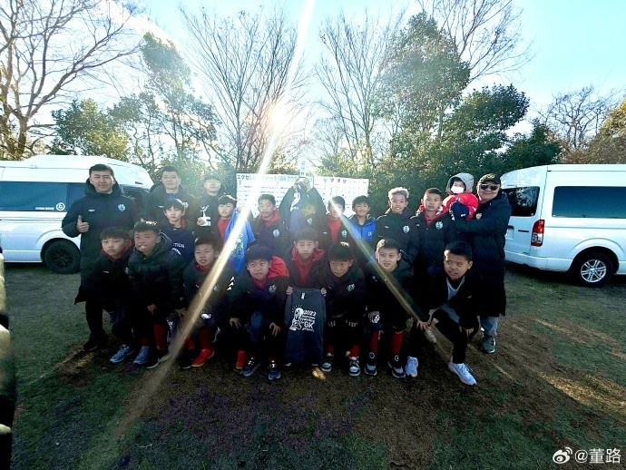 8戰(zhàn)全勝奪日本杯賽冠軍！中國足球小將發(fā)布感謝信