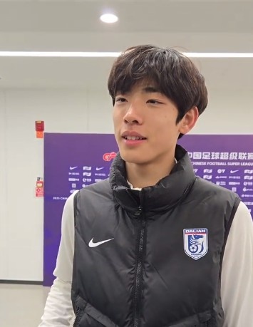  國青歸來上演中超首秀，朱鵬宇：感覺很好，場上大哥們很支持我