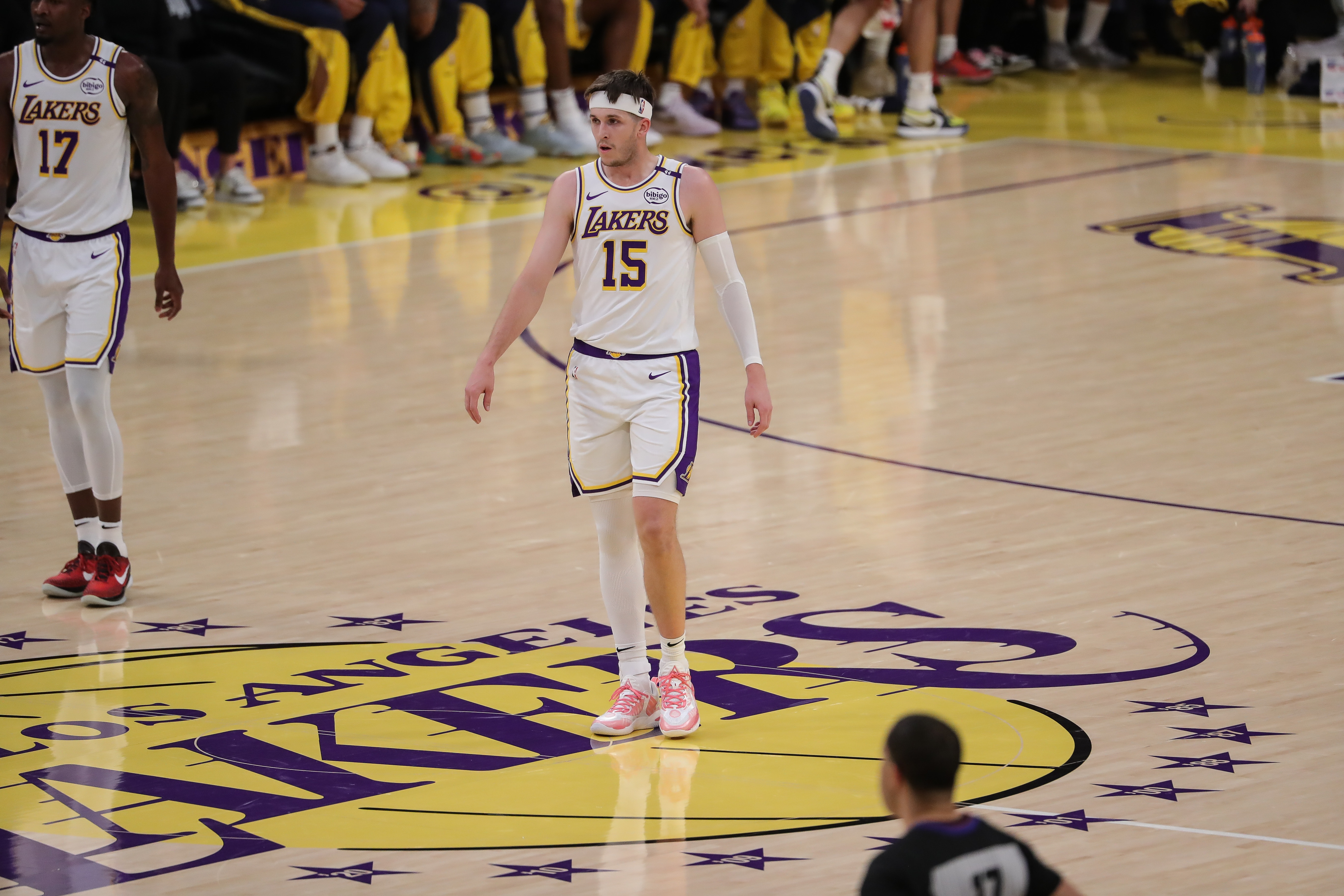  昨天驅(qū)逐憋著火呢！里夫斯21中9砍下32分7助 罰球13中12